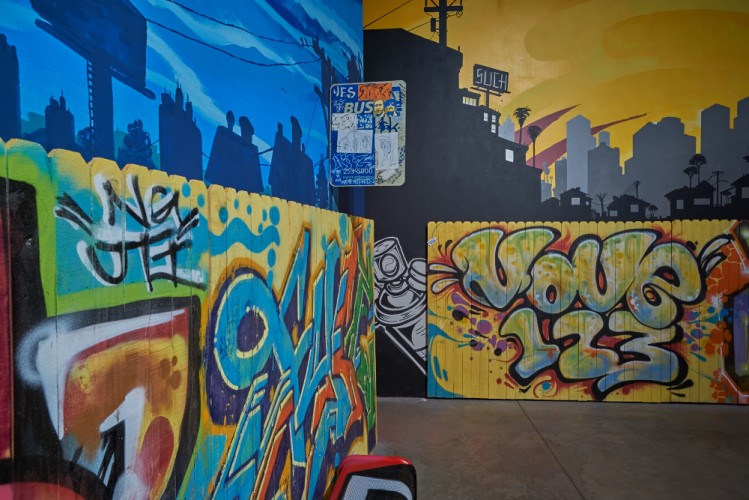Cityscape by Lalo Cota and Pablo Luna. Fence by Brez, Mes, Fyce, Move, and Gerb. Such Styles and Champ. Photo: Sean Deckert